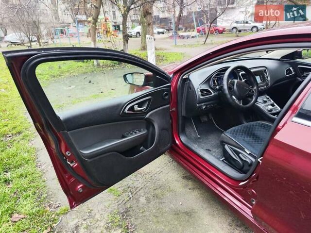 Червоний Крайслер 200, об'ємом двигуна 2.36 л та пробігом 247 тис. км за 10500 $, фото 6 на Automoto.ua