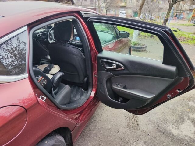 Червоний Крайслер 200, об'ємом двигуна 2.4 л та пробігом 247 тис. км за 10500 $, фото 9 на Automoto.ua