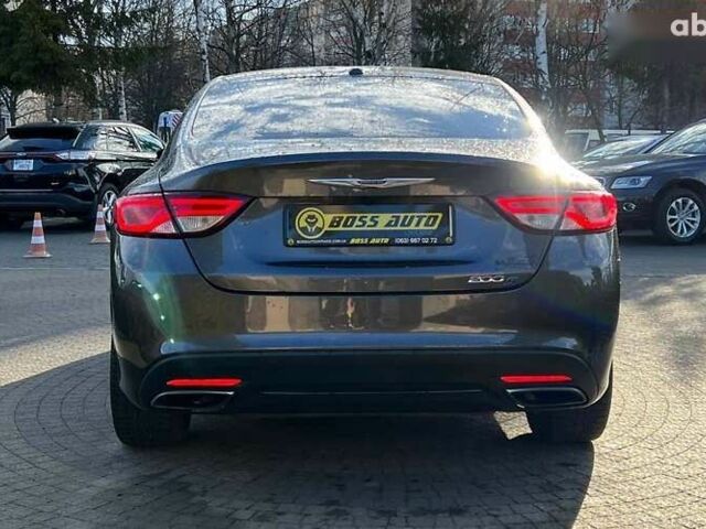Крайслер 200, объемом двигателя 2.4 л и пробегом 182 тыс. км за 10600 $, фото 5 на Automoto.ua