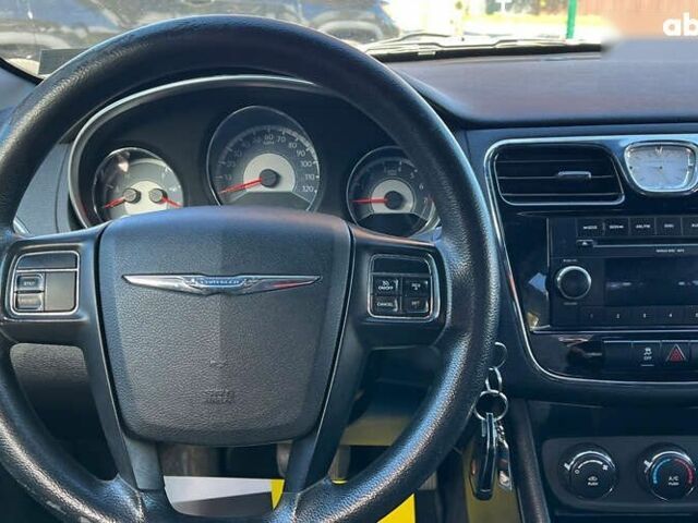 Крайслер 200, об'ємом двигуна 2.4 л та пробігом 145 тис. км за 6999 $, фото 8 на Automoto.ua