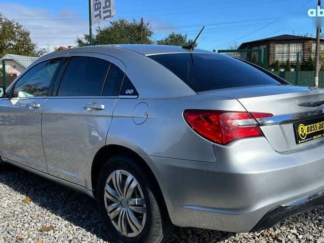 Крайслер 200, об'ємом двигуна 2.4 л та пробігом 145 тис. км за 6999 $, фото 3 на Automoto.ua