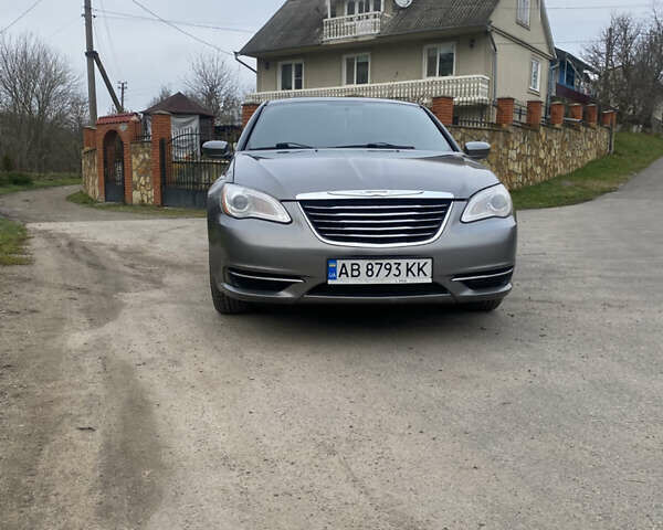 Крайслер 200, объемом двигателя 2.4 л и пробегом 187 тыс. км за 7299 $, фото 2 на Automoto.ua