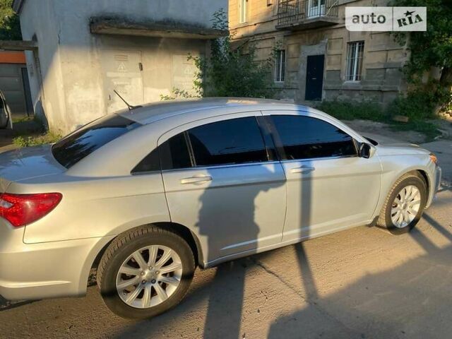 Крайслер 200, об'ємом двигуна 2.4 л та пробігом 224 тис. км за 7550 $, фото 3 на Automoto.ua