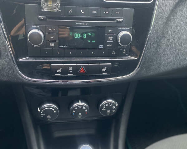 Крайслер 200, объемом двигателя 2.4 л и пробегом 187 тыс. км за 7299 $, фото 21 на Automoto.ua