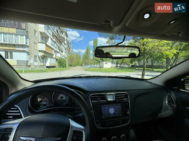 Крайслер 200, объемом двигателя 3.6 л и пробегом 135 тыс. км за 9000 $, фото 7 на Automoto.ua