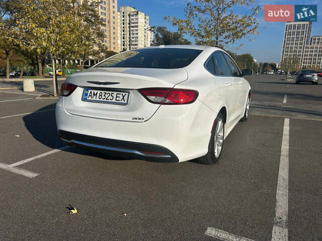 Крайслер 200, объемом двигателя 2.4 л и пробегом 151 тыс. км за 10500 $, фото 11 на Automoto.ua