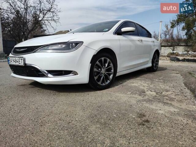 Крайслер 200, объемом двигателя 2.36 л и пробегом 137 тыс. км за 11000 $, фото 3 на Automoto.ua