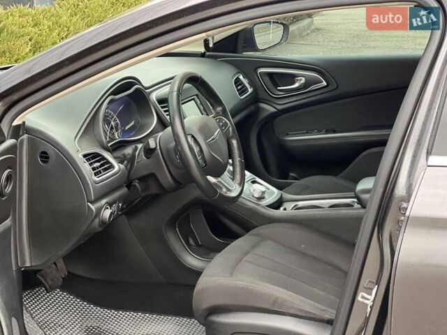 Крайслер 200, объемом двигателя 2.4 л и пробегом 207 тыс. км за 9700 $, фото 11 на Automoto.ua