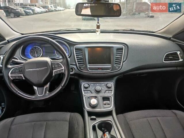 Крайслер 200, объемом двигателя 2.36 л и пробегом 116 тыс. км за 9500 $, фото 2 на Automoto.ua