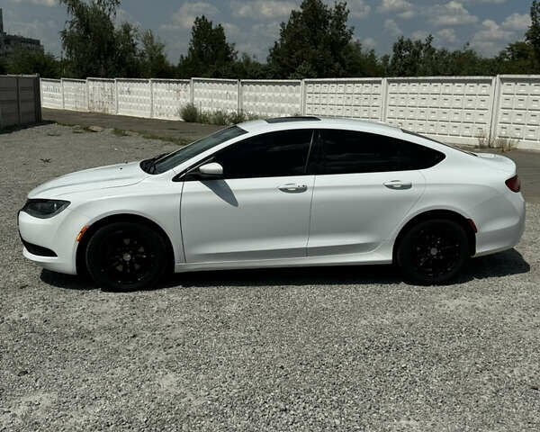 Крайслер 200, объемом двигателя 2.4 л и пробегом 197 тыс. км за 11300 $, фото 1 на Automoto.ua