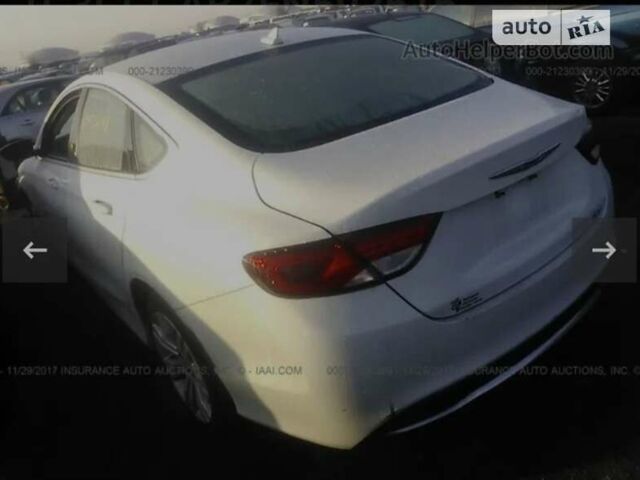 Крайслер 200, об'ємом двигуна 2.4 л та пробігом 164 тис. км за 8500 $, фото 5 на Automoto.ua