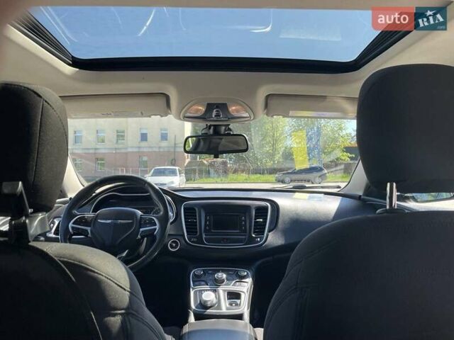 Крайслер 200, объемом двигателя 2.36 л и пробегом 125 тыс. км за 11300 $, фото 10 на Automoto.ua