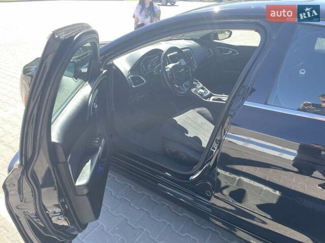 Крайслер 200, объемом двигателя 2.36 л и пробегом 125 тыс. км за 11300 $, фото 8 на Automoto.ua