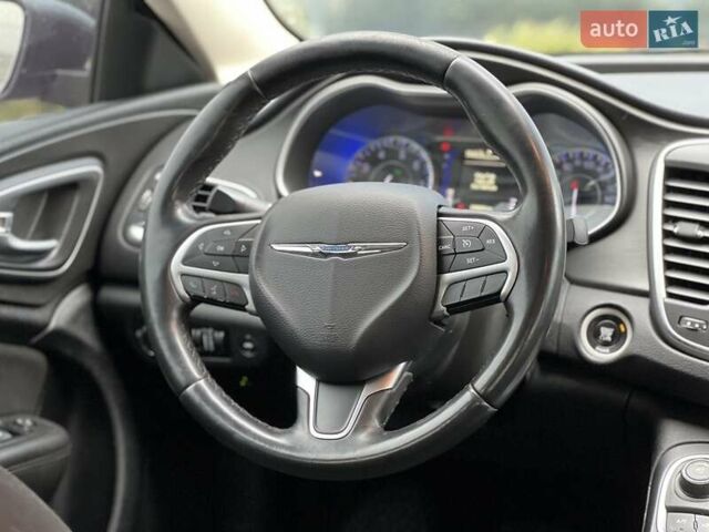 Крайслер 200, объемом двигателя 2.4 л и пробегом 207 тыс. км за 9700 $, фото 13 на Automoto.ua
