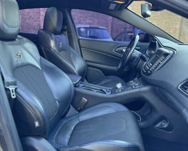 Крайслер 200, об'ємом двигуна 2.4 л та пробігом 341 тис. км за 10000 $, фото 6 на Automoto.ua