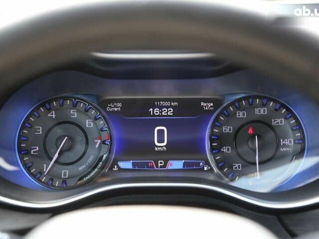 Крайслер 200 2015 в Киеве на Automoto.ua Крайслер 200, объемом двигателя 2.4 л и пробегом 117 тыс. км за 10000 $, фото 17 на Automoto.ua