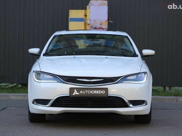 Крайслер 200, объемом двигателя 2.4 л и пробегом 108 тыс. км за 10300 $, фото 1 на Automoto.ua