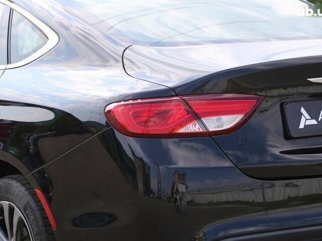 Крайслер 200, объемом двигателя 2.4 л и пробегом 117 тыс. км за 10400 $, фото 7 на Automoto.ua