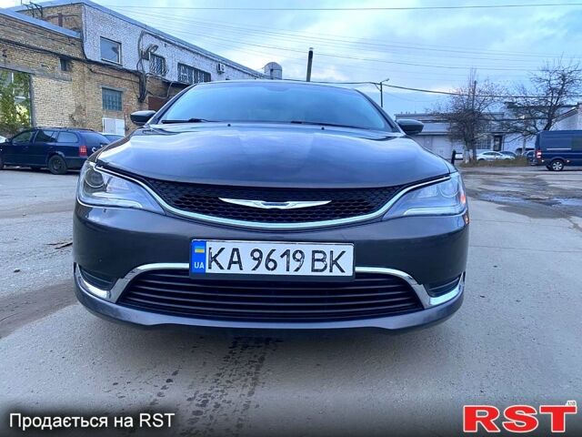 Крайслер 200, об'ємом двигуна 2.4 л та пробігом 206 тис. км за 10500 $, фото 4 на Automoto.ua