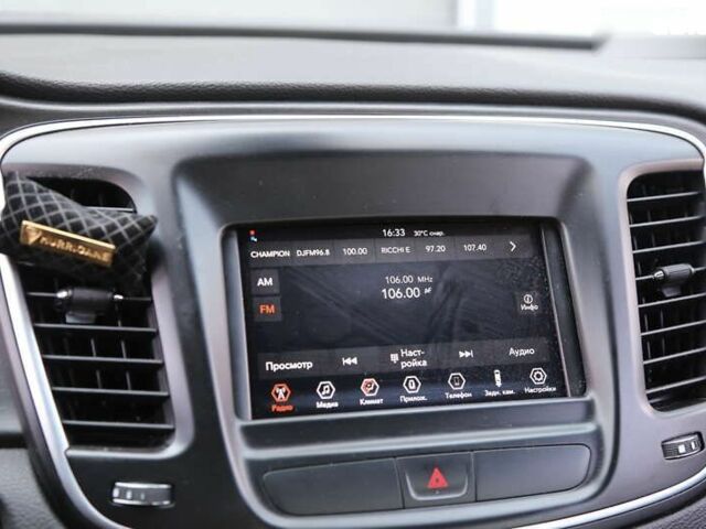 Крайслер 200, объемом двигателя 2.4 л и пробегом 117 тыс. км за 10400 $, фото 19 на Automoto.ua