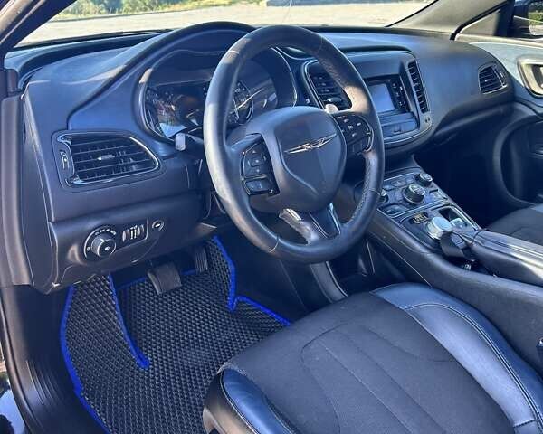 Крайслер 200, объемом двигателя 2.36 л и пробегом 175 тыс. км за 10999 $, фото 7 на Automoto.ua