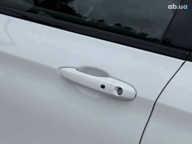 Крайслер 200, об'ємом двигуна 3.6 л та пробігом 204 тис. км за 9900 $, фото 15 на Automoto.ua