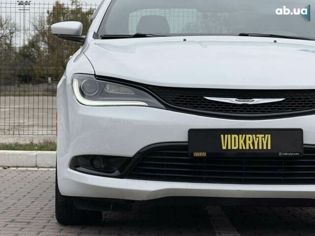 Крайслер 200, об'ємом двигуна 3.6 л та пробігом 204 тис. км за 9900 $, фото 5 на Automoto.ua