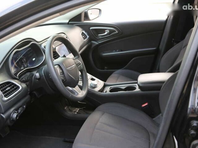 Крайслер 200, объемом двигателя 2.4 л и пробегом 117 тыс. км за 10400 $, фото 8 на Automoto.ua