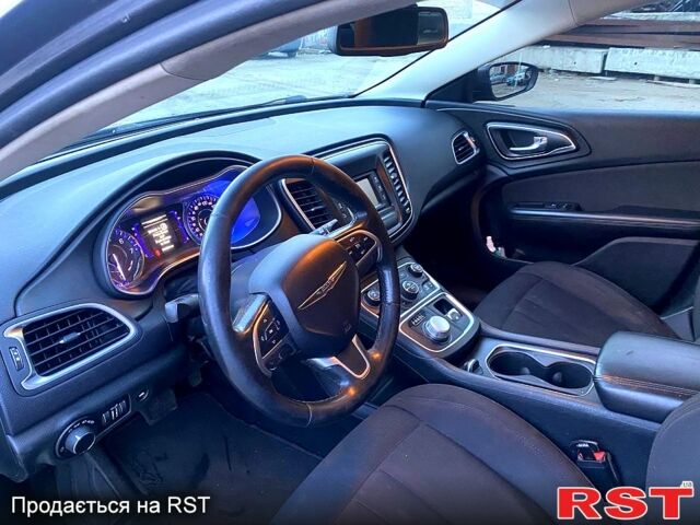 Крайслер 200, об'ємом двигуна 2.4 л та пробігом 206 тис. км за 10500 $, фото 2 на Automoto.ua