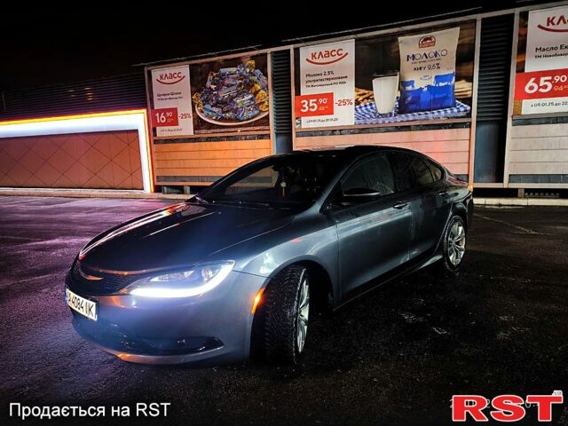 Крайслер 200, объемом двигателя 2.4 л и пробегом 196 тыс. км за 10400 $, фото 9 на Automoto.ua