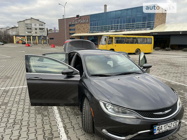 Крайслер 200, об'ємом двигуна 2.4 л та пробігом 109 тис. км за 9500 $, фото 11 на Automoto.ua