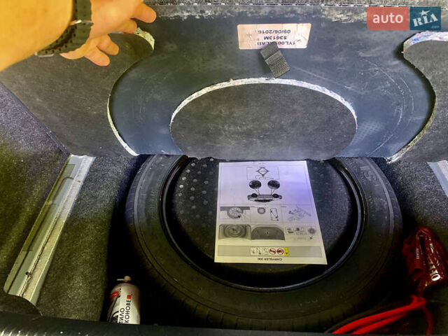 Крайслер 200, об'ємом двигуна 2.36 л та пробігом 132 тис. км за 10900 $, фото 17 на Automoto.ua