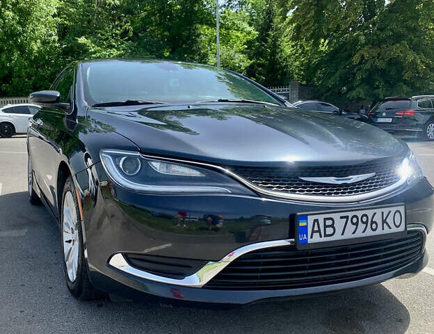 Крайслер 200, об'ємом двигуна 2.36 л та пробігом 132 тис. км за 10900 $, фото 1 на Automoto.ua