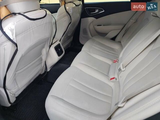 Крайслер 200, об'ємом двигуна 2.4 л та пробігом 117 тис. км за 10200 $, фото 13 на Automoto.ua