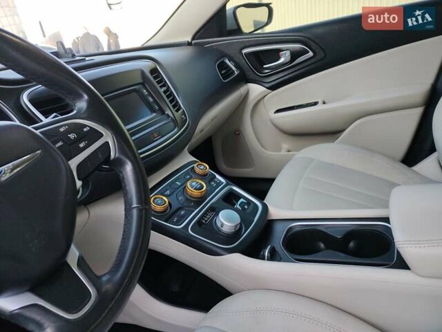 Крайслер 200, об'ємом двигуна 2.4 л та пробігом 117 тис. км за 10200 $, фото 4 на Automoto.ua