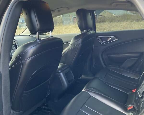 Крайслер 200, объемом двигателя 2.36 л и пробегом 73 тыс. км за 12022 $, фото 7 на Automoto.ua