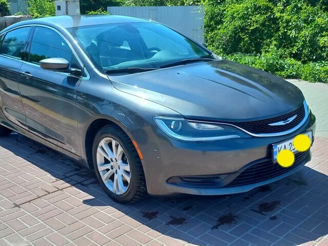 Серый Крайслер 200, объемом двигателя 0 л и пробегом 240 тыс. км за 7500 $, фото 3 на Automoto.ua