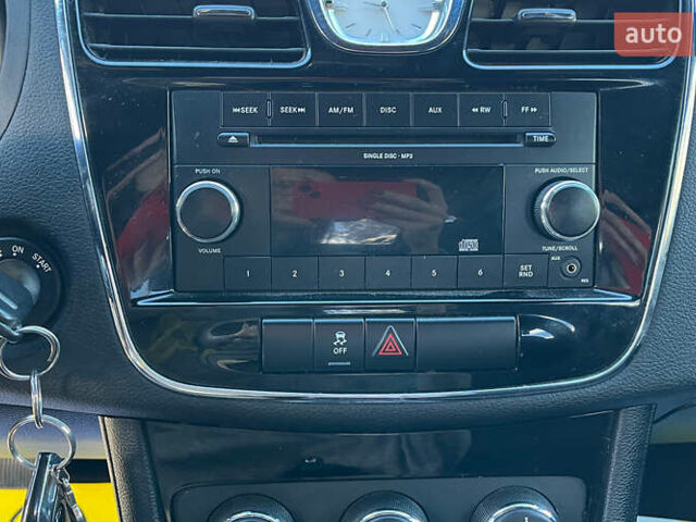 Сірий Крайслер 200, об'ємом двигуна 2.36 л та пробігом 145 тис. км за 6999 $, фото 15 на Automoto.ua