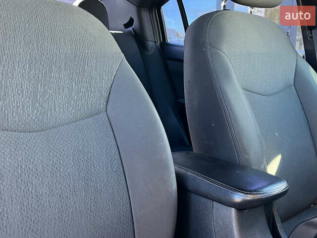 Сірий Крайслер 200, об'ємом двигуна 2.36 л та пробігом 145 тис. км за 6999 $, фото 11 на Automoto.ua