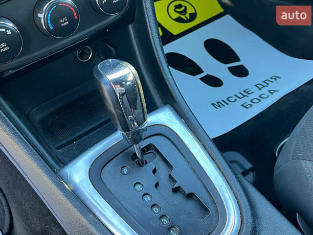 Сірий Крайслер 200, об'ємом двигуна 2.36 л та пробігом 145 тис. км за 6999 $, фото 16 на Automoto.ua