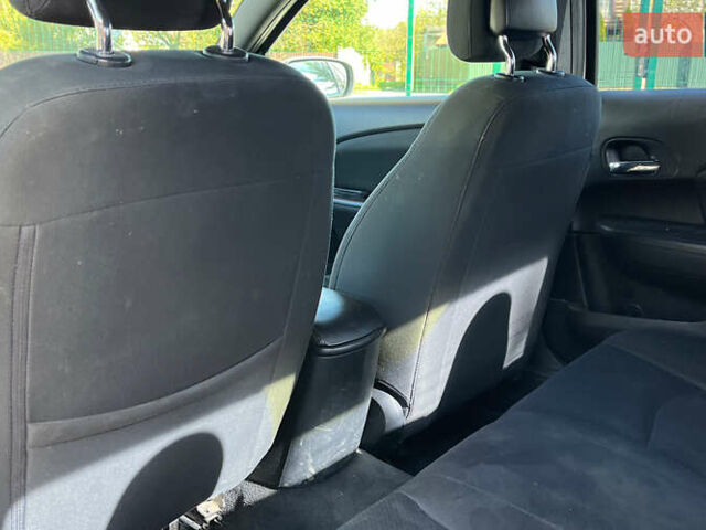 Сірий Крайслер 200, об'ємом двигуна 2.36 л та пробігом 145 тис. км за 6999 $, фото 22 на Automoto.ua