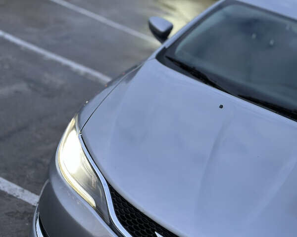 Серый Крайслер 200, объемом двигателя 2.4 л и пробегом 200 тыс. км за 8500 $, фото 11 на Automoto.ua