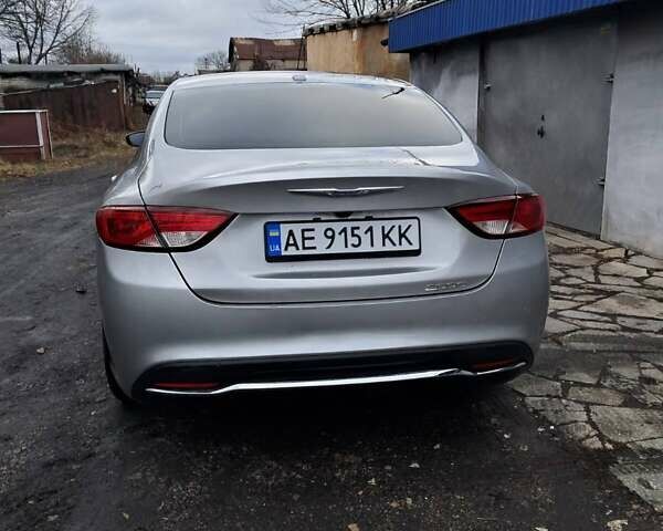 Сірий Крайслер 200, об'ємом двигуна 2.4 л та пробігом 215 тис. км за 12200 $, фото 6 на Automoto.ua