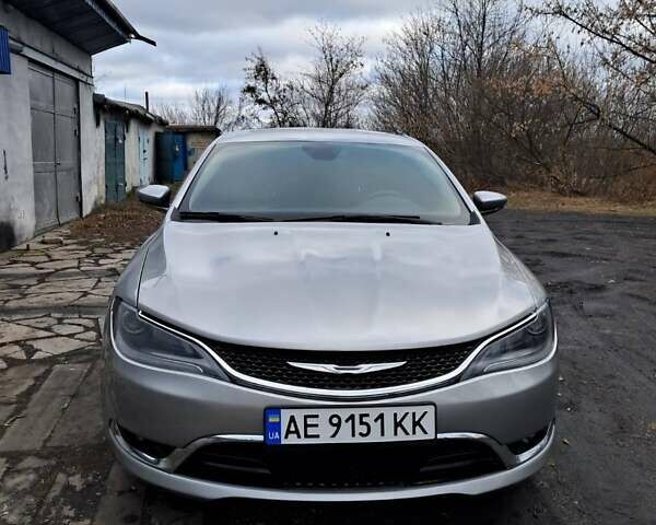 Сірий Крайслер 200, об'ємом двигуна 2.4 л та пробігом 215 тис. км за 12200 $, фото 5 на Automoto.ua