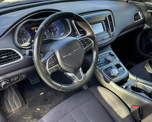Серый Крайслер 200, объемом двигателя 2.36 л и пробегом 202 тыс. км за 8700 $, фото 14 на Automoto.ua