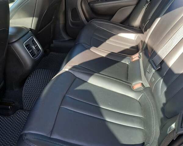 Сірий Крайслер 200, об'ємом двигуна 2.36 л та пробігом 199 тис. км за 8100 $, фото 5 на Automoto.ua