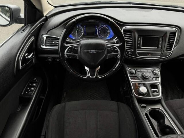 Сірий Крайслер 200, об'ємом двигуна 2.4 л та пробігом 250 тис. км за 6900 $, фото 11 на Automoto.ua