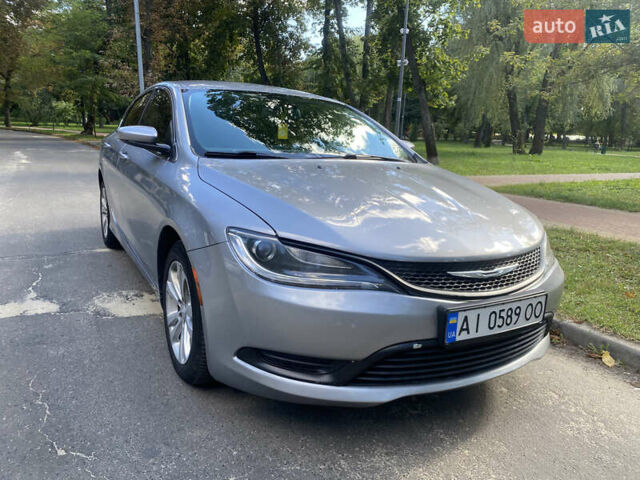 Серый Крайслер 200, объемом двигателя 2.36 л и пробегом 224 тыс. км за 8900 $, фото 8 на Automoto.ua