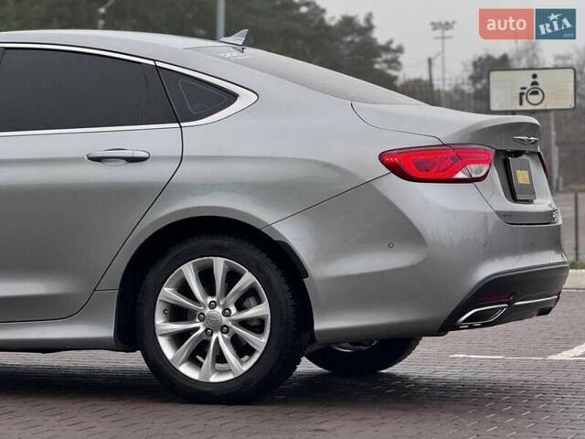 Сірий Крайслер 200, об'ємом двигуна 3.61 л та пробігом 184 тис. км за 12600 $, фото 6 на Automoto.ua