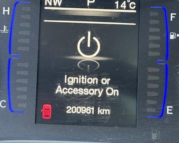 Серый Крайслер 200, объемом двигателя 2.36 л и пробегом 202 тыс. км за 8700 $, фото 18 на Automoto.ua